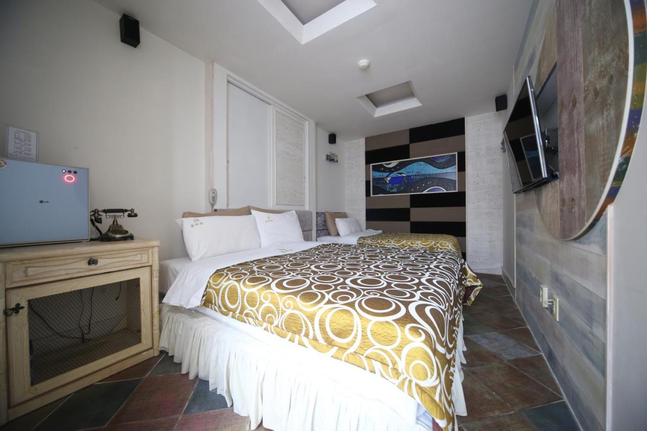 Dubai Hotel Daejeon Exterior photo
